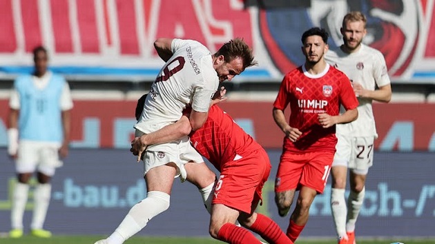 Bayern lại tạo nên cú sốc, Bayer cách ngôi vương 1 chiến thắng
