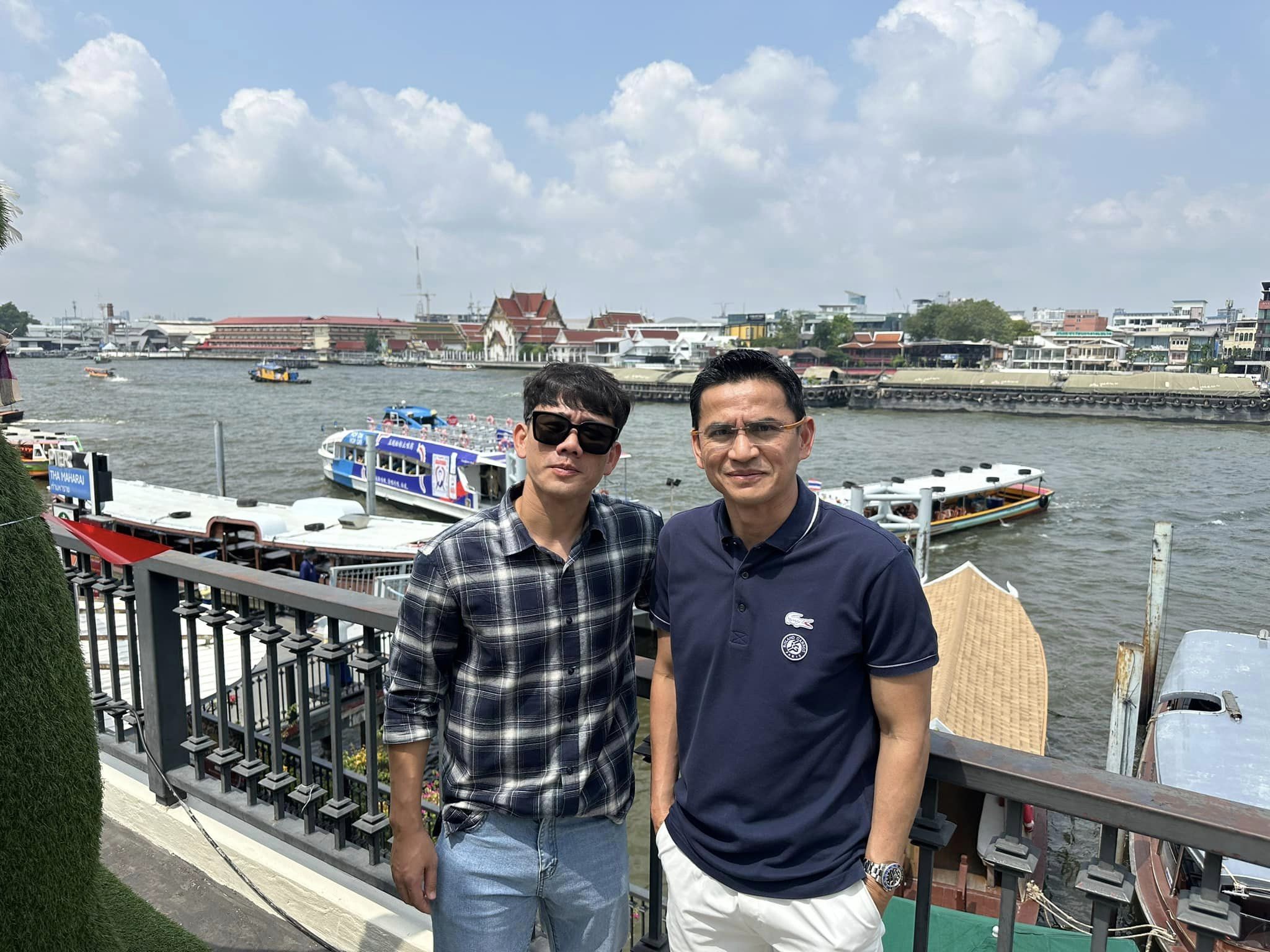 Diện kiến ái nữ nhà Kiatisuk, sao HAGL có ngay động thái