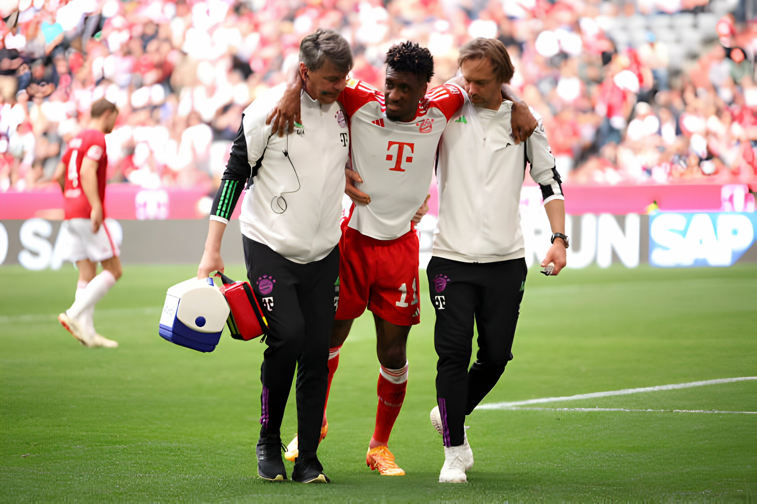 Arsenal đón cú hích lớn từ Bayern 