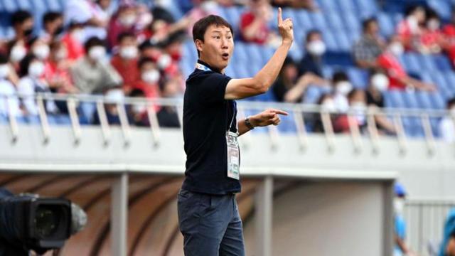 Ảnh bài viết Lật lại mối lương duyên giữa tân HLV tuyển Việt Nam và HAGL thời Kiatisuk