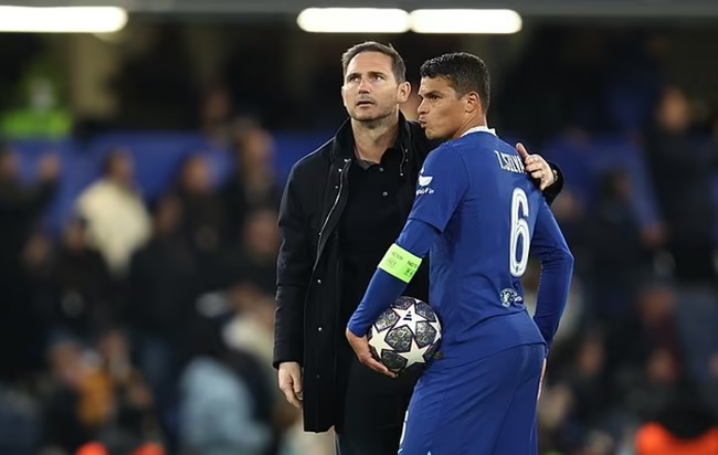Thiago Silva từ chối làm kình địch của Chelsea