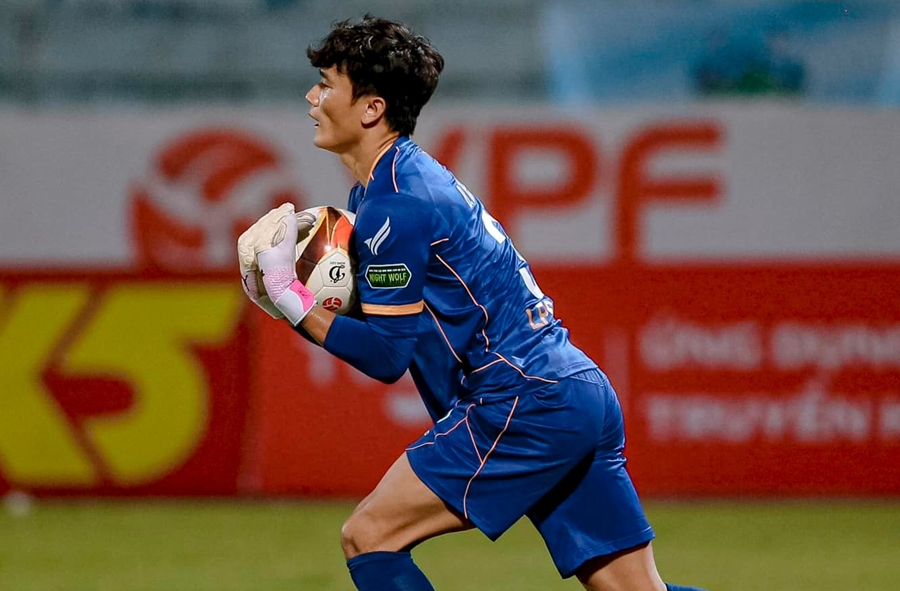 Ảnh bài viết HLV Thể Công Viettel: HAGL chơi triệt hạ, thủ môn Bùi Tiến Dũng gặp may