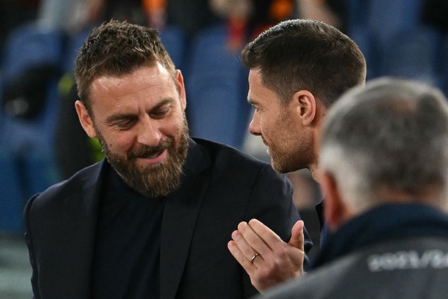 Dẫn 2-0, Alonso vẫn dè chừng De Rossi