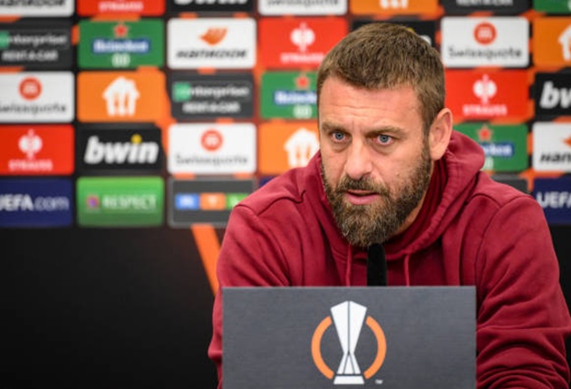 De Rossi: ''Tôi không biết mình sẽ nói gì''