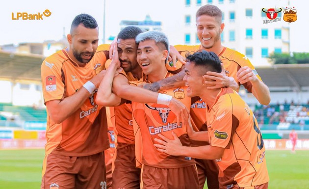 Ảnh bài viết Vòng 17 V-League: HAGL thăng hoa; Nhà vua mới lộ diện