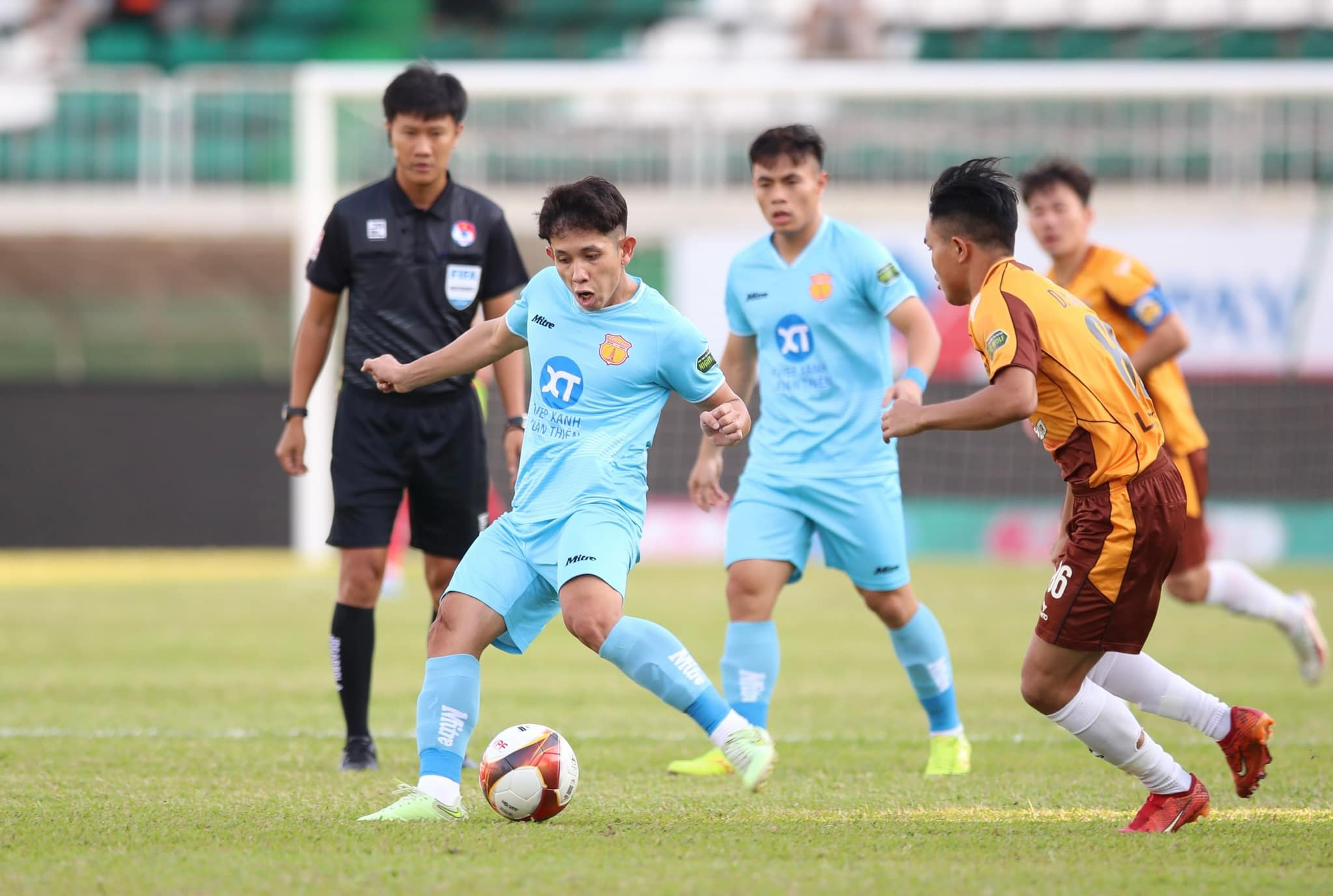 Ảnh bài viết Dự cúp châu lục, CLB số 1 V-League đối diện khó khăn