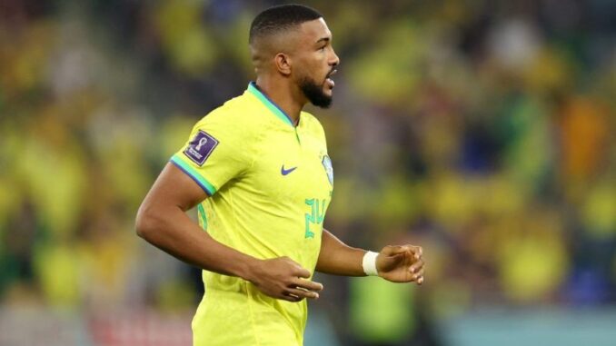 Juventus mỉa mai Man United ở thương vụ Gleison Bremer