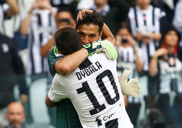 Những hình ảnh đầy cảm xúc của Buffon ở trận đấu cuối cùng trong màu áo Juventus: tạm biệt Gigi! - Bóng Đá