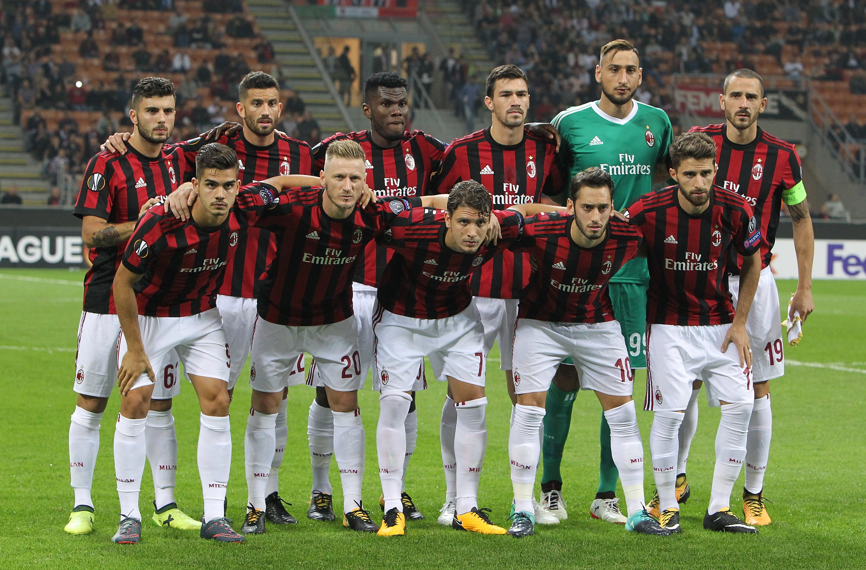 CHÍNH THỨC: AC Milan bị cấm tham dự các giải đấu của UEFA trong vòng 2 mùa tới  - Bóng Đá