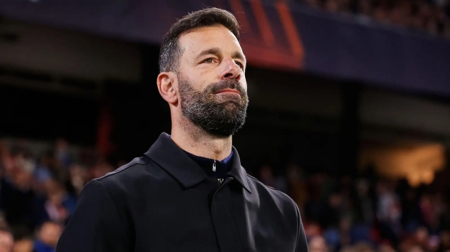 Ngạo nghễ Ruud Van Nistelrooy