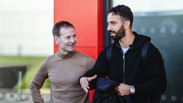 Ảnh bài viết Sheringham tin HLV Ruben Amorim sẽ "ăn 3" cùng Man United