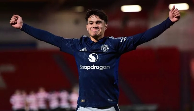 13 bàn/12 trận, Man Utd có một ngòi nổ tài năng không kém Chido Obi-Martin