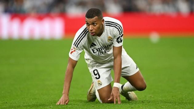 Áp lực khủng khiếp kéo dài, Mbappe trượt chân trong màu áo Real