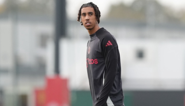 Ảnh bài viết Ruben Amorim hào hứng được làm việc cùng Leny Yoro