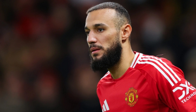 Mazraoui tiết lộ bí quyết thành công ở Man United dưới thời Ruben Amorim