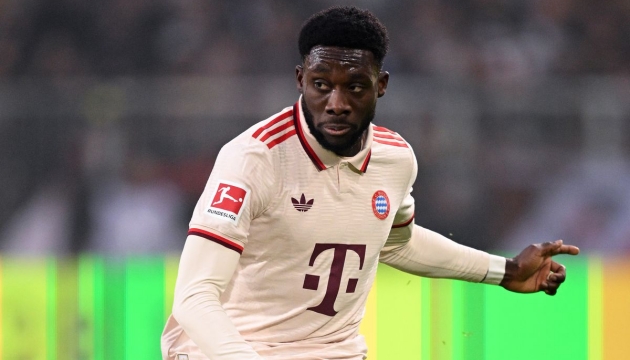 Thương vụ chuyển nhượng Alphonso Davies: Real chần chừ, Bayern chiếm ưu thế