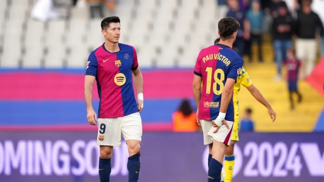 Barcelona loạng choạng: Flick tổ chức họp khẩn, Lewandowski nhận cảnh báo