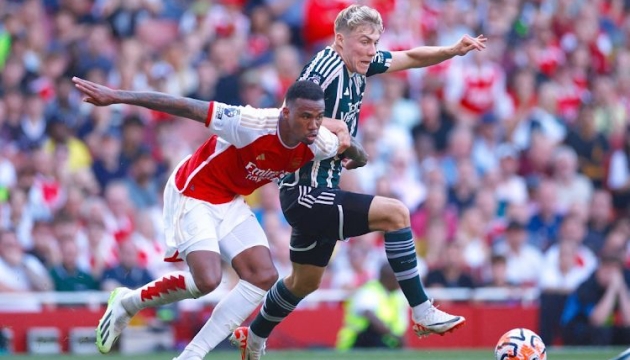 Chris Sutton đưa ra dự đoán sốc cho trận Arsenal vs Man Utd
