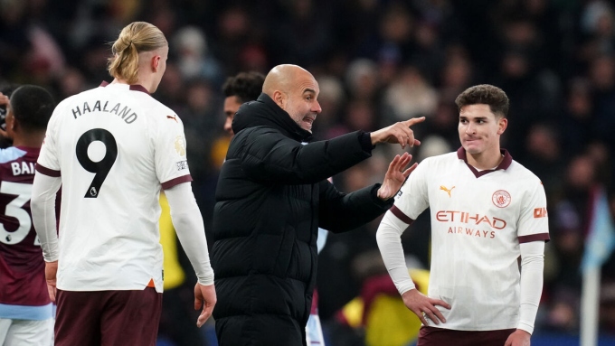 Julian Alvarez rời Man City và sự hà khắc của Pep Guardiola