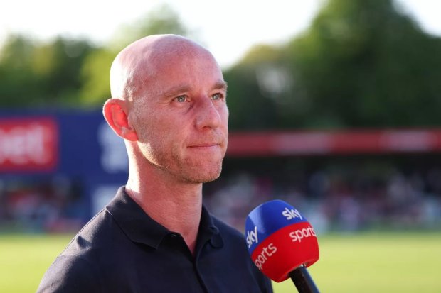 Ảnh bài viết "Cậu ấy có thể chơi cho Real, Barca và chống lại chính Man United"