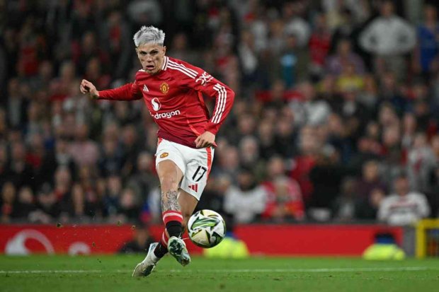 Ten Hag biết trước M.U sẽ vùi dập Barnsley