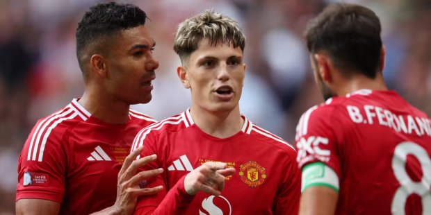 Ảnh bài viết Tiết lộ đáng kinh ngạc về Garnacho trên sân tập Man United