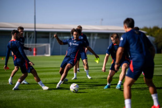 Ảnh bài viết Zirkzee xông xáo, đội hình M.U mạnh nhất đấu Crystal Palace