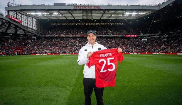 Ảnh bài viết Huyền thoại M.U kỳ vọng 1 điều quý giá ở Manuel Ugarte 