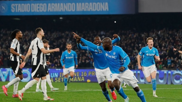 Napoli ngược dòng đánh bại Juventus 2-1, Lukaku ghi bàn quyết định