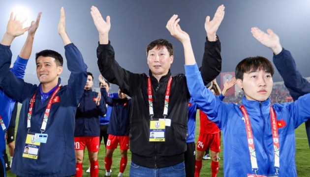 HLV Kim Sang-sik và đòn tâm lý chiến: Thái Lan đã biết "lo" khi gặp Việt Nam?