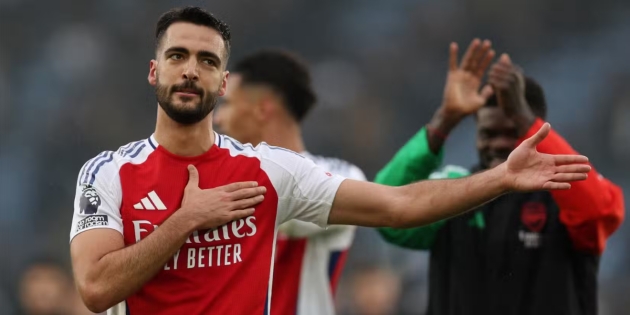 Thử nghiệm Merino bất thành, Arsenal tìm thấy số 9 mới tiềm năng giá 0 đồng?