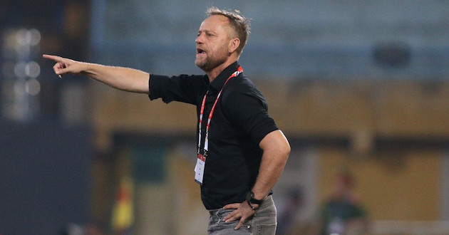 Ảnh bài viết HLV Polking: "Ghi bàn ở V-League khó hơn Cúp C1 Đông Nam Á"