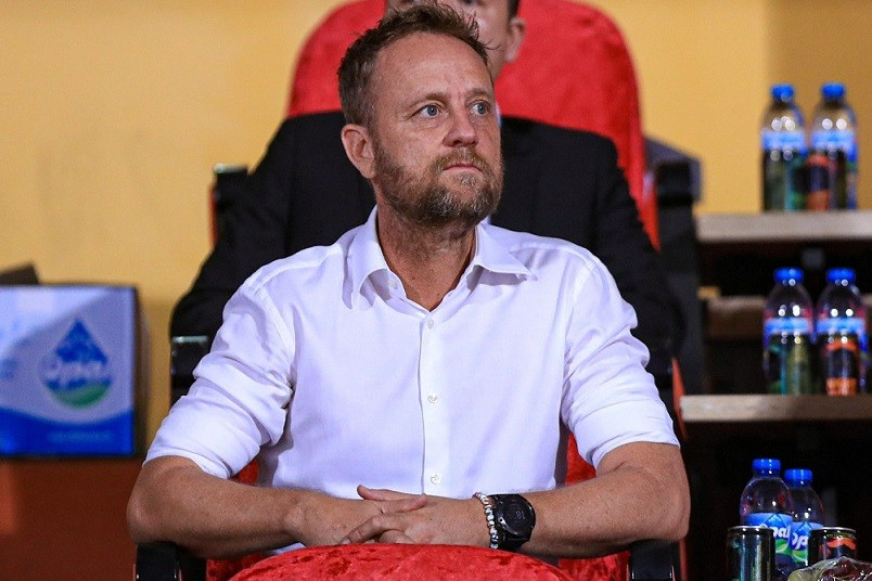 Ảnh bài viết Cập bến V-League, HLV Polking nhận lương 1 tỷ đồng mỗi tháng?