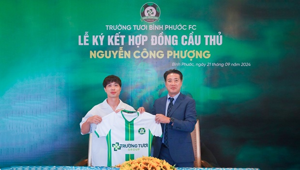 Vì sao Công Phượng chọn số áo "độc lạ" ở Bình Phước?
