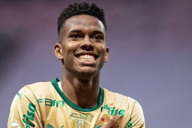 Thần đồng Estevao Willian của Chelsea lập cột mốc lịch sử