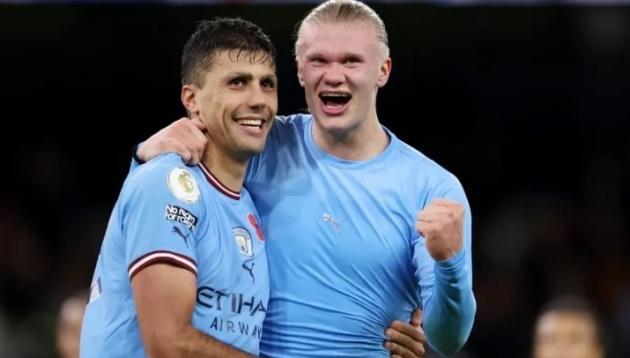 Ảnh bài viết Rodri nêu tên cầu thủ có thể sánh ngang với di sản của Messi - Ronaldo