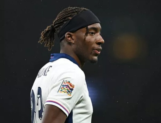 Cuộc cạnh tranh khốc liệt ở Chelsea: Madueke 'quyết đấu' với Mudryk và Neto