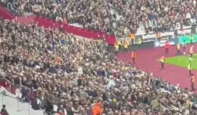 CĐV Arsenal và West Ham ẩu đả, đấm nhau