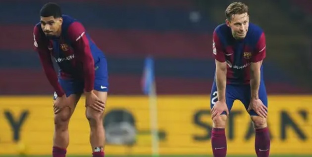 Barcelona gửi 'tối hậu thư' cho De Jong và Araujo