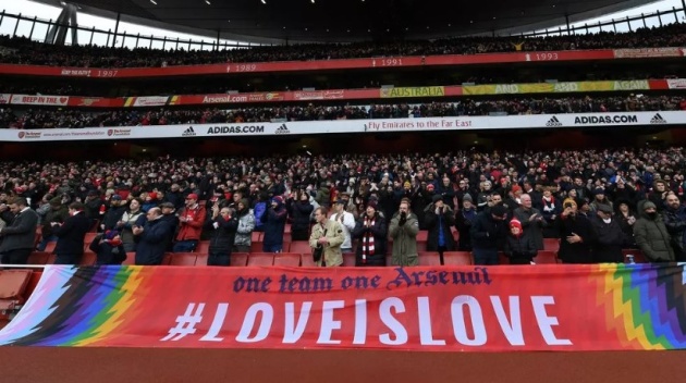 CĐV Arsenal kêu gọi ủng hộ chiến dịch Rainbow Laces