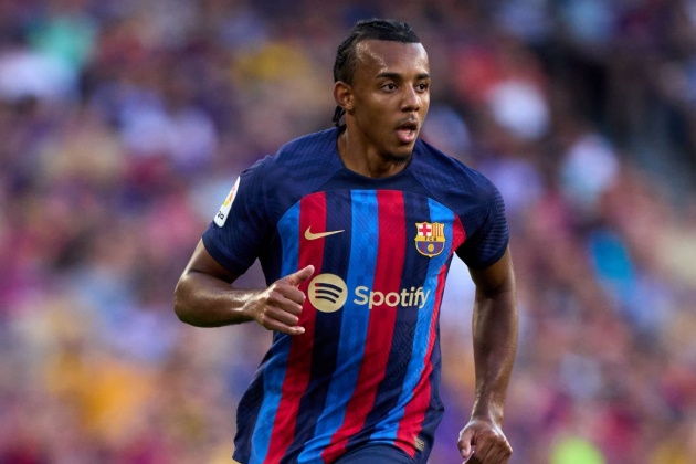 Ảnh bài viết Barca mở đường, Man United có cơ hội chiêu mộ hậu vệ đa năng