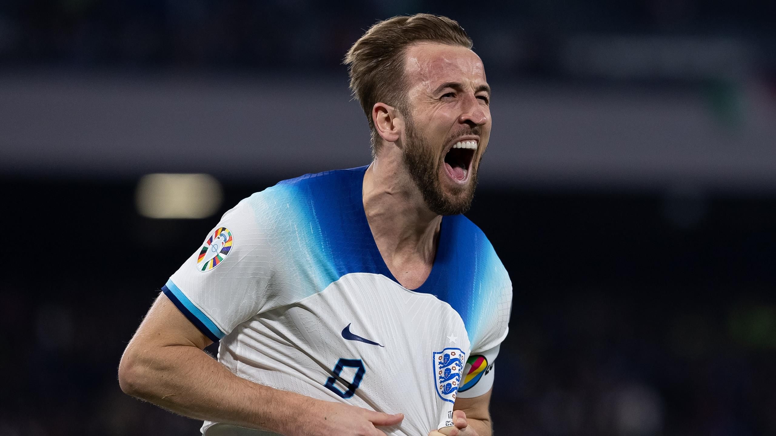 Điểm tin EURO tối 16/6: Kỷ lục chờ đợi Kane; Sự cố ở Hamburg