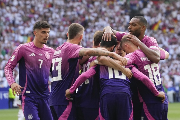 Gundogan chói sáng, Đức đoạt vé vào vòng 16 đội 