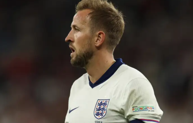  Gary Lineker: "Kane di chuyển lờ đờ, chậm chạp"