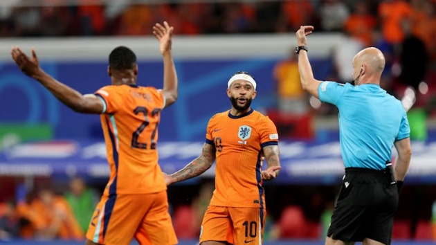 Ảnh bài viết Toàn cảnh tình huống Hà Lan bị 'cướp' bàn thắng