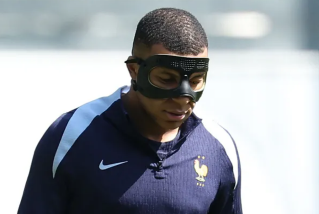 Rõ tình trạng của Kylian Mbappe