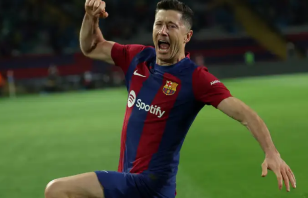 Ảnh bài viết Lewandowski phủ nhận việc gia nhập Fenerbahce của Mourinho