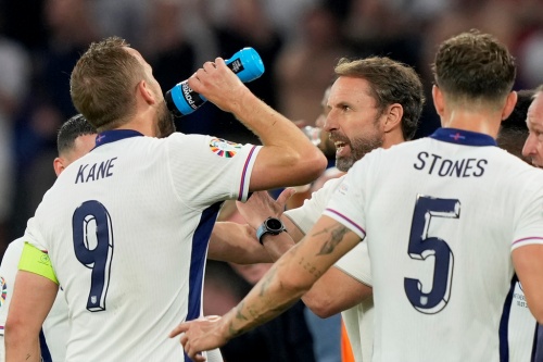 Teddy Sheringham dự đoán chung kết EURO 2024