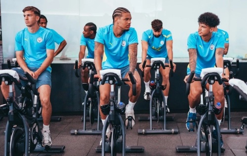 Ảnh bài viết Buổi tập của Man City: Ederson khoe hình xăm; Rõ tâm trạng của Phillips