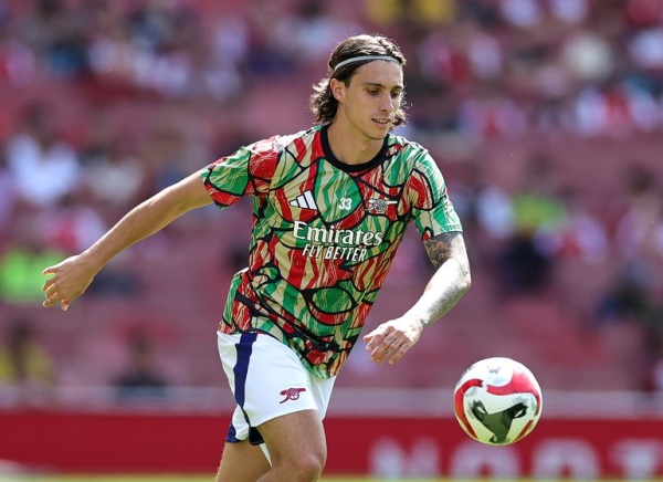 CĐV Arsenal nhắn nhủ thông điệp về Calafiori
